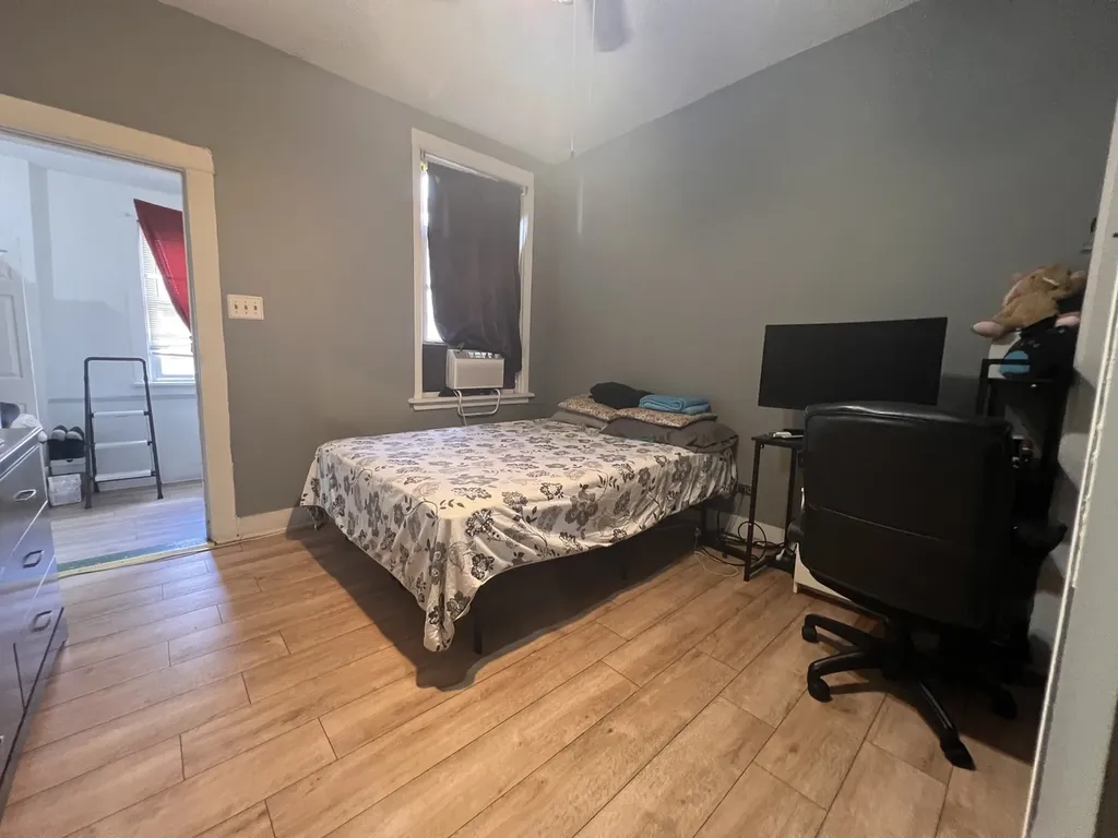 2207 North Lawndale Avenue Chicago IL 60647