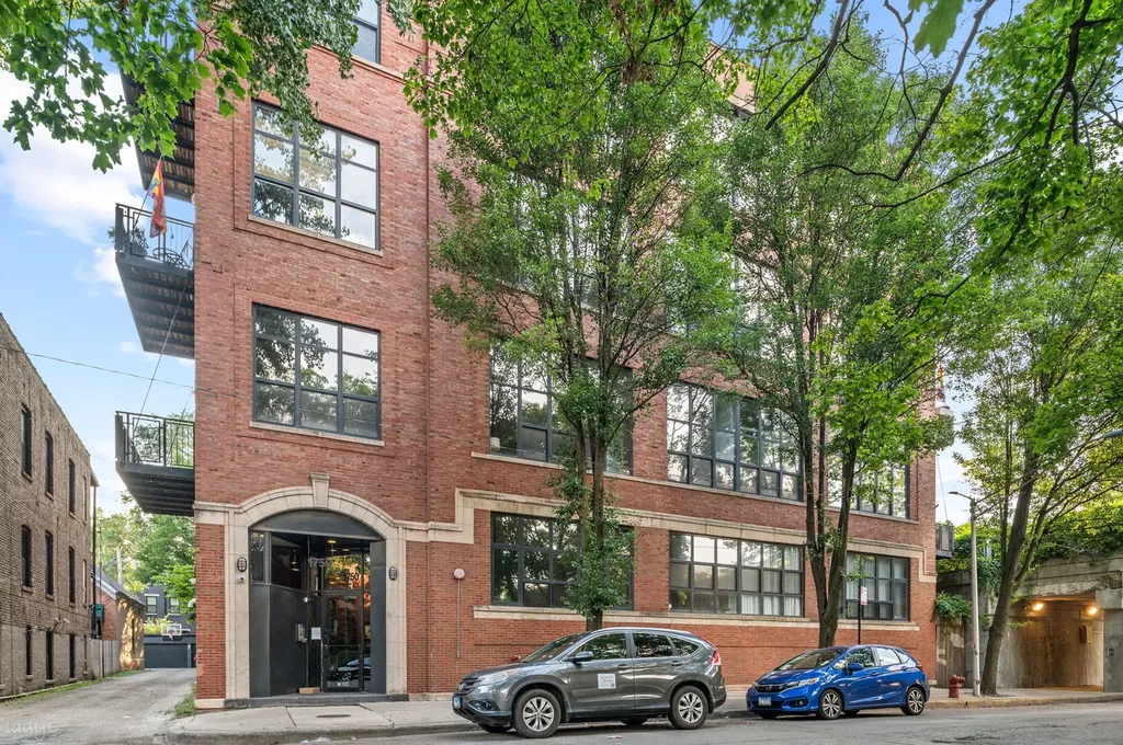 1750 North Wolcott Avenue Chicago IL 60622