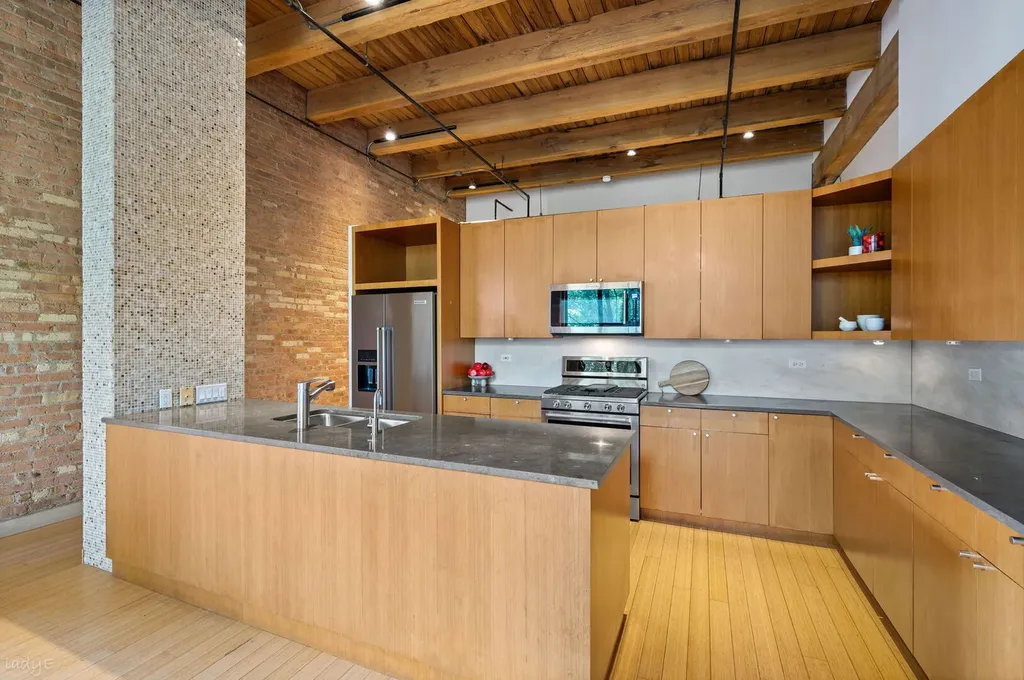 1750 North Wolcott Avenue Chicago IL 60622