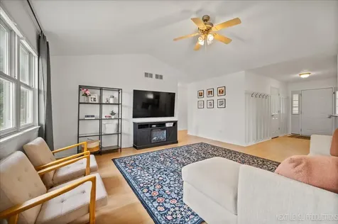 1512 Jodi Court Morris IL 60450