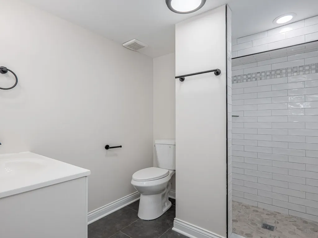 8504 South Baltimore Avenue Chicago IL 60617