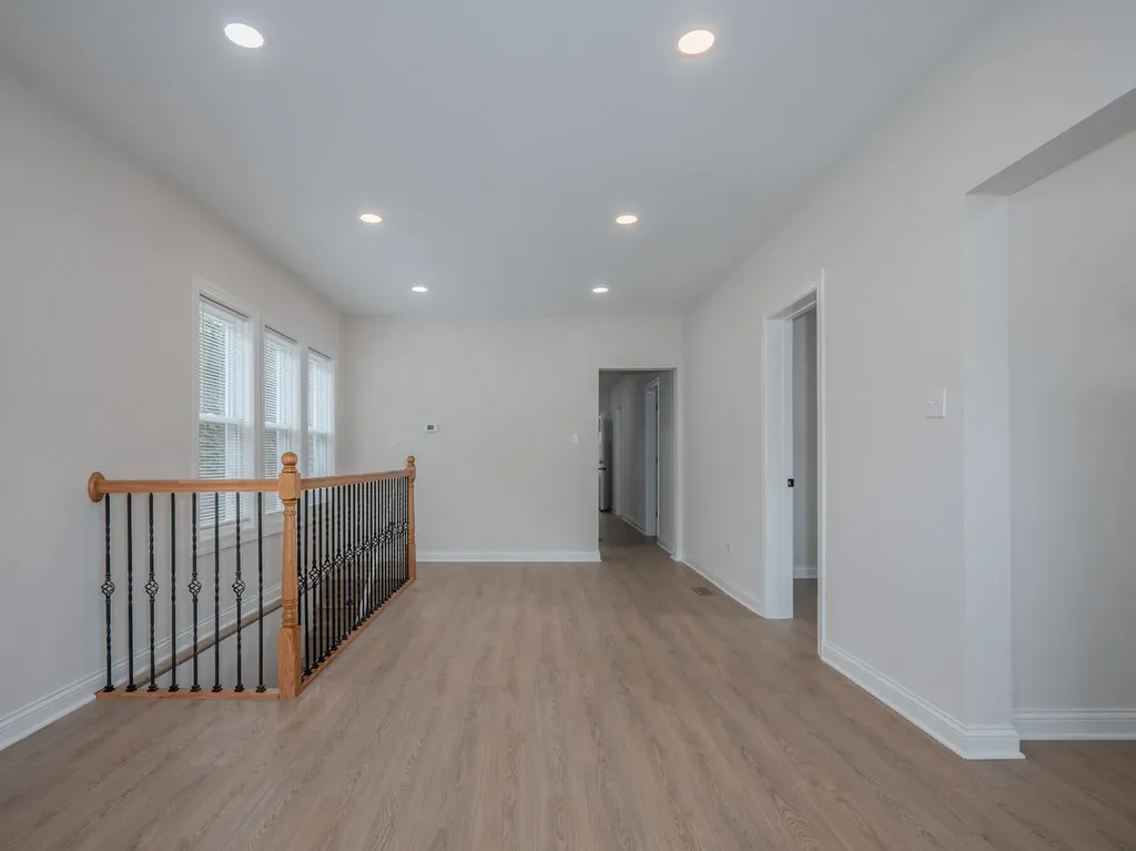8504 South Baltimore Avenue Chicago IL 60617