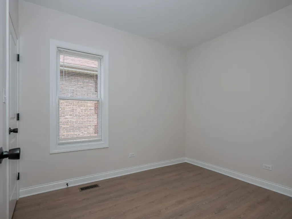 8504 South Baltimore Avenue Chicago IL 60617