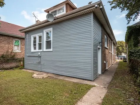 8504 South Baltimore Avenue Chicago IL 60617