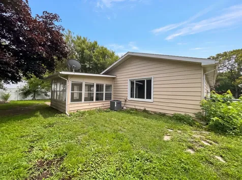912 Hollycrest Drive Champaign IL 61821