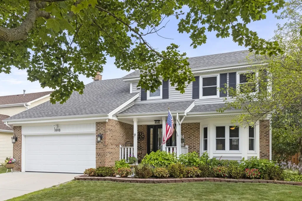 1608 Lois Ann Lane Naperville IL 60563