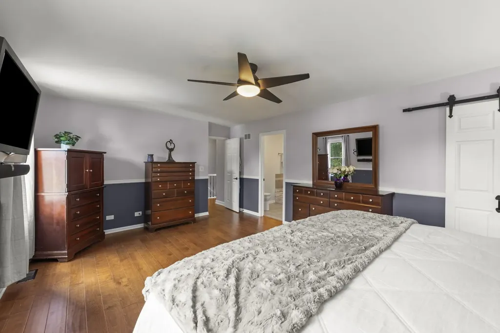 1608 Lois Ann Lane Naperville IL 60563