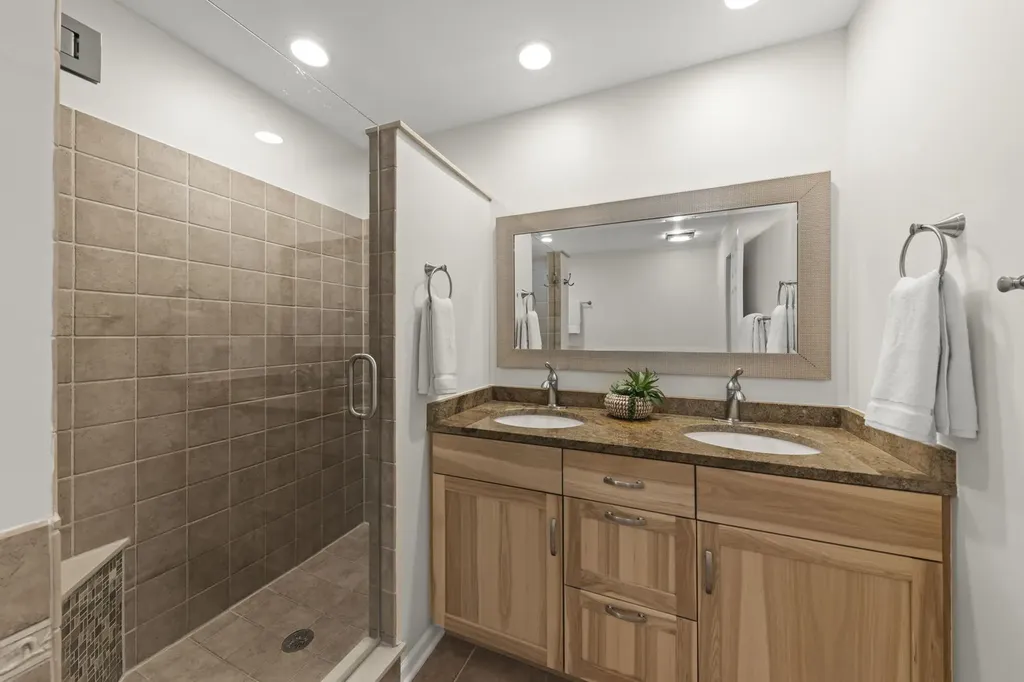 1608 Lois Ann Lane Naperville IL 60563