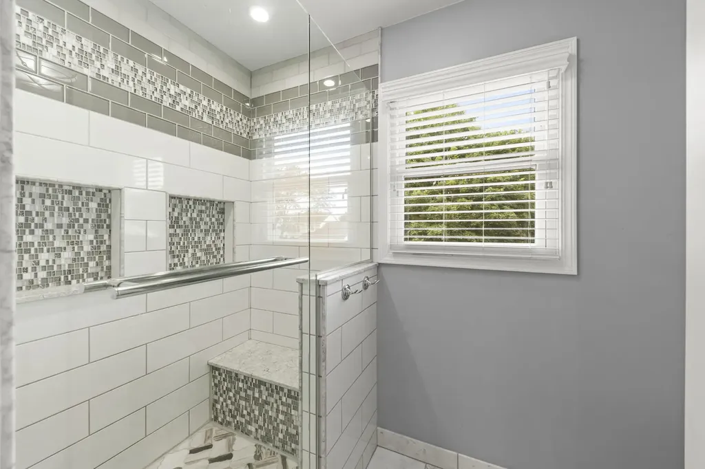 1608 Lois Ann Lane Naperville IL 60563