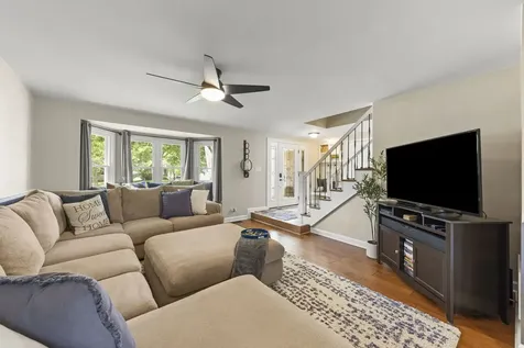 1608 Lois Ann Lane Naperville IL 60563