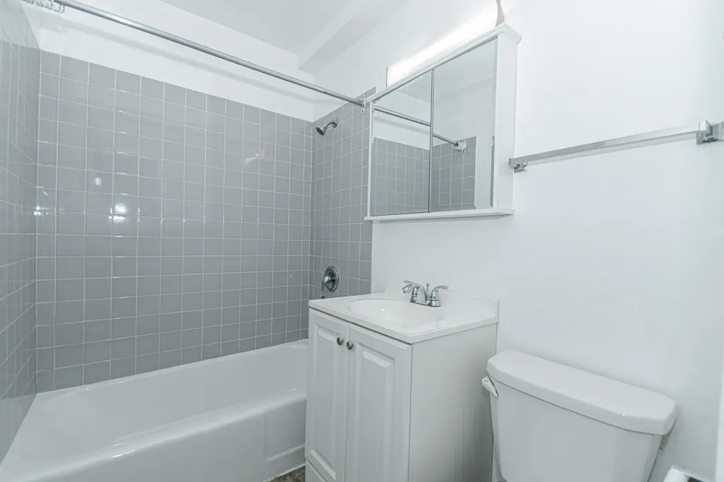 3420 North Lake Shore Drive Chicago IL 60657