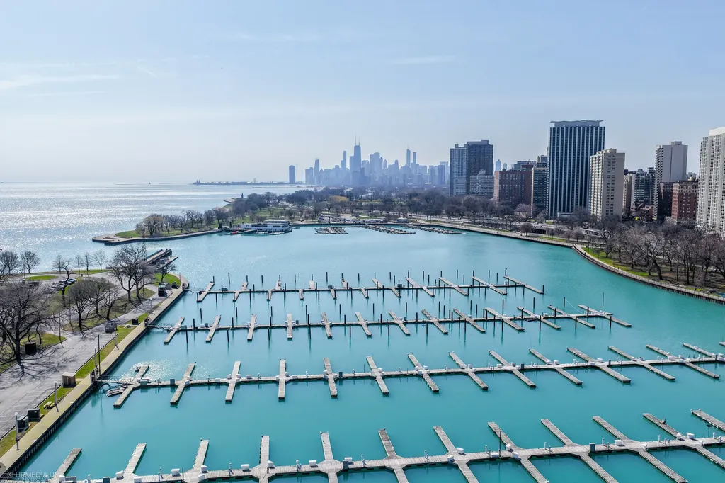 3420 North Lake Shore Drive Chicago IL 60657