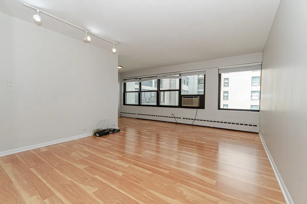 3420 North Lake Shore Drive Chicago IL 60657
