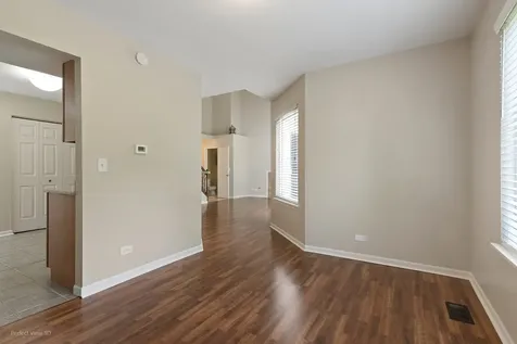 220 Lexington Lane Grayslake IL 60030