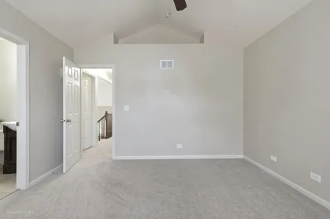 220 Lexington Lane Grayslake IL 60030
