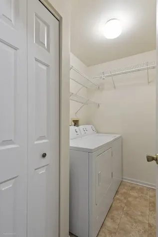 220 Lexington Lane Grayslake IL 60030