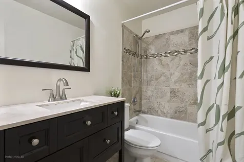 220 Lexington Lane Grayslake IL 60030