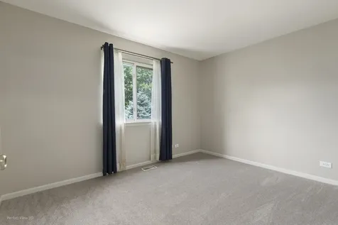 220 Lexington Lane Grayslake IL 60030