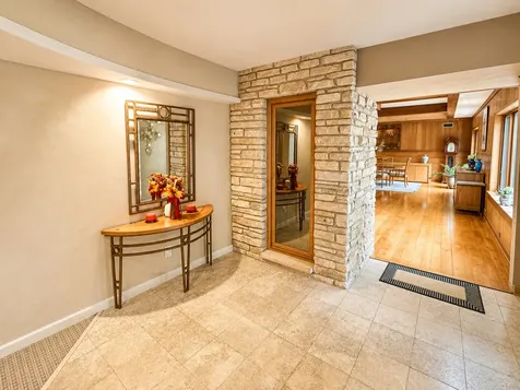 7328 Kinnikinnick Drive Roscoe IL 61073