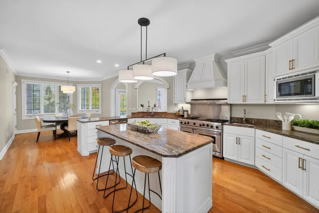70 Forest Avenue Naperville IL 60540