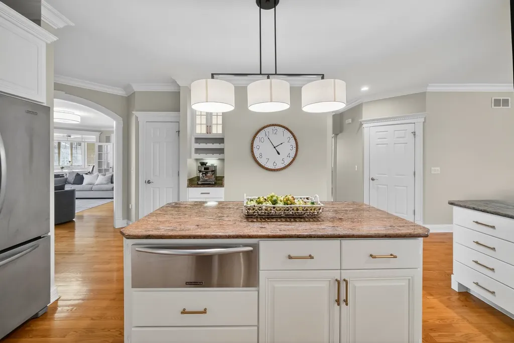 70 Forest Avenue Naperville IL 60540