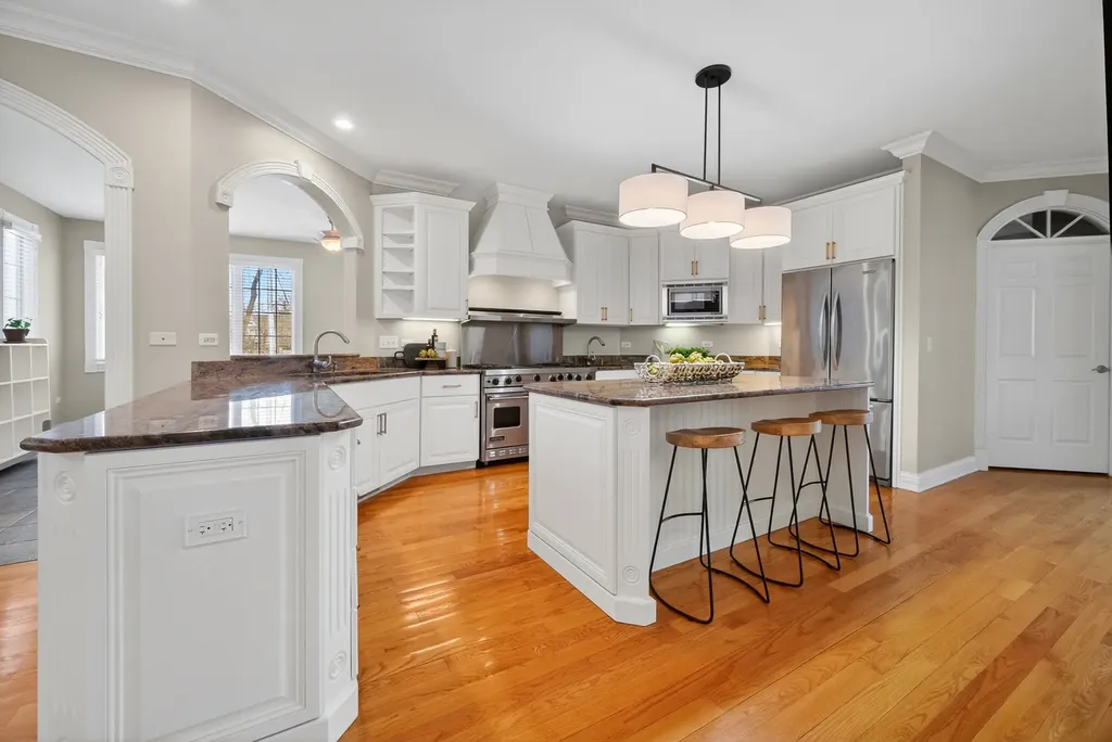 70 Forest Avenue Naperville IL 60540