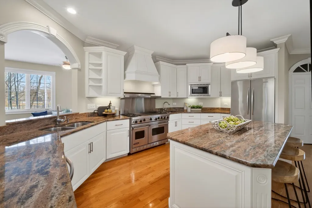 70 Forest Avenue Naperville IL 60540