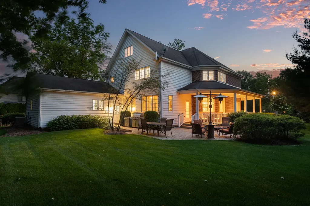 70 Forest Avenue Naperville IL 60540