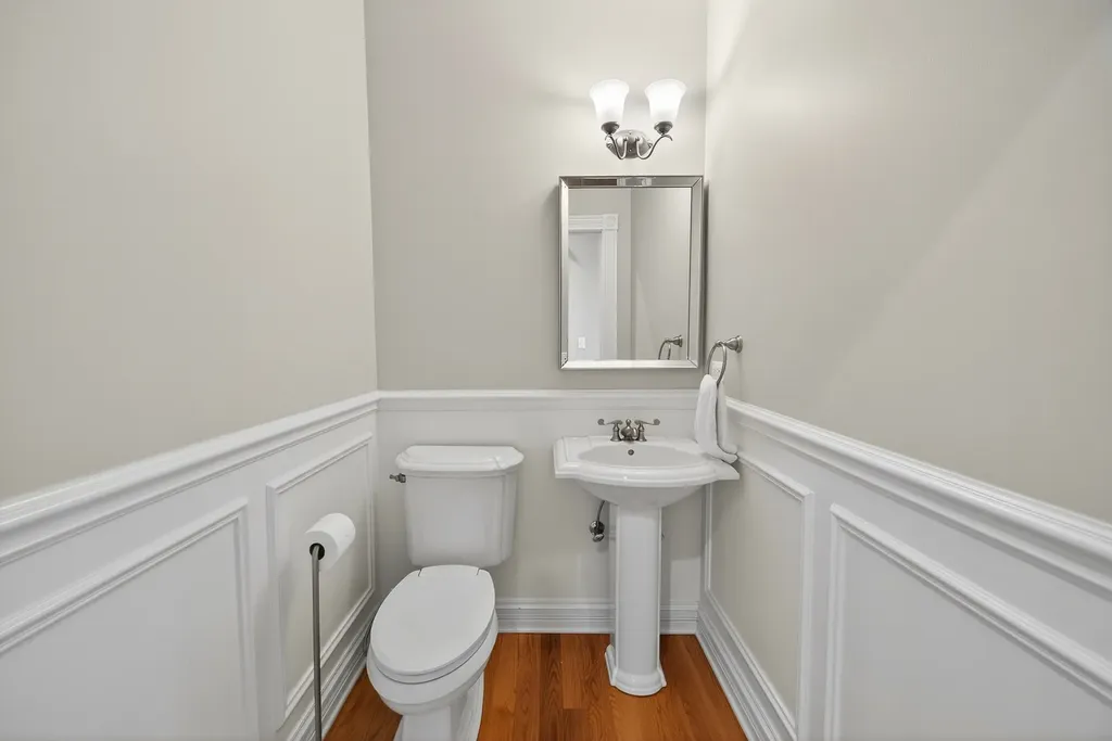 70 Forest Avenue Naperville IL 60540