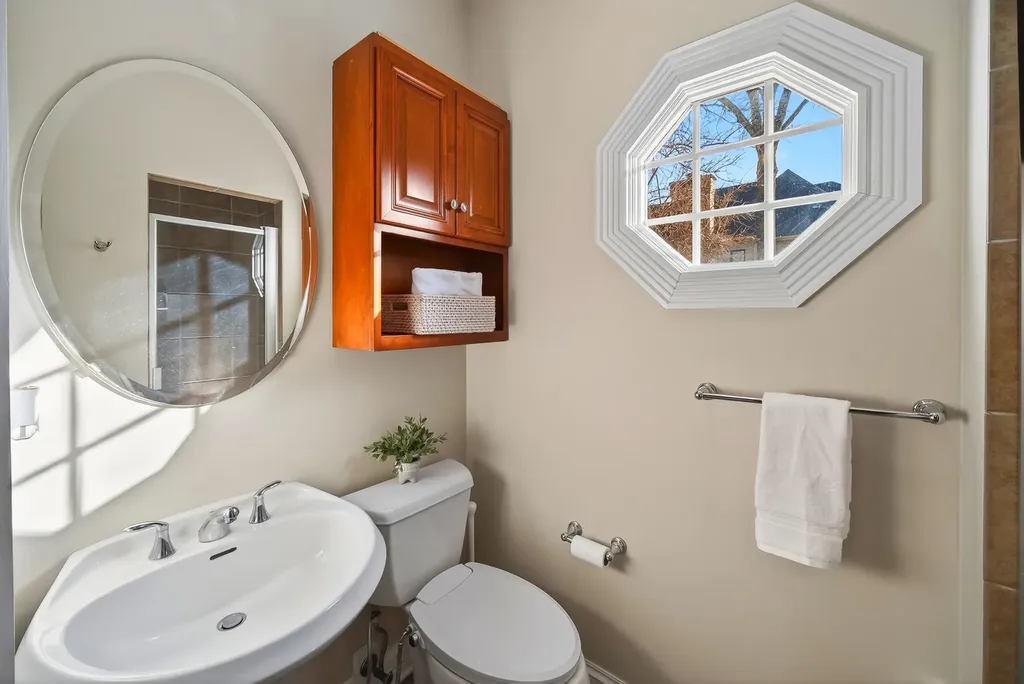 70 Forest Avenue Naperville IL 60540
