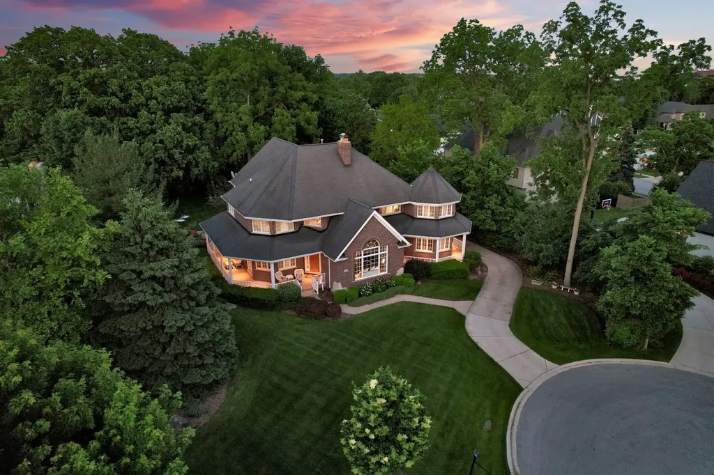 70 Forest Avenue Naperville IL 60540