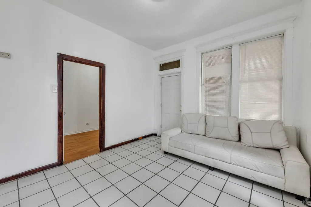 3031 South Central Park Avenue Chicago IL 60623