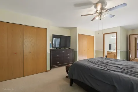 1360 Knottingham Drive Gurnee IL 60031