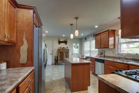 4733 North 12th Street Quincy IL 62305