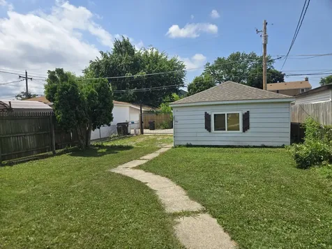 2106 South 22nd Avenue Broadview IL 60155