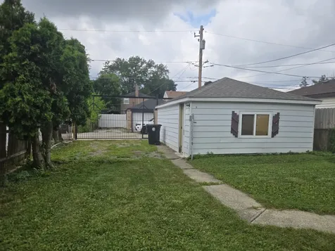 2106 South 22nd Avenue Broadview IL 60155