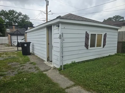 2106 South 22nd Avenue Broadview IL 60155