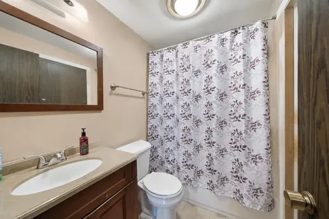 865 Oxford Place Wheeling IL 60090