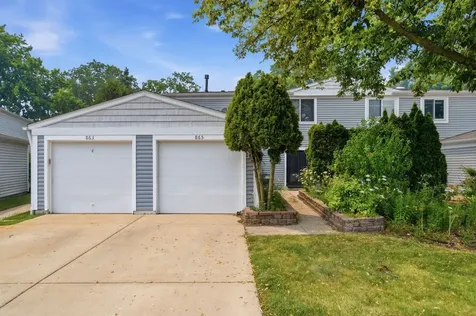 865 Oxford Place Wheeling IL 60090