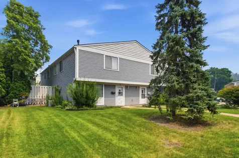 865 Oxford Place Wheeling IL 60090