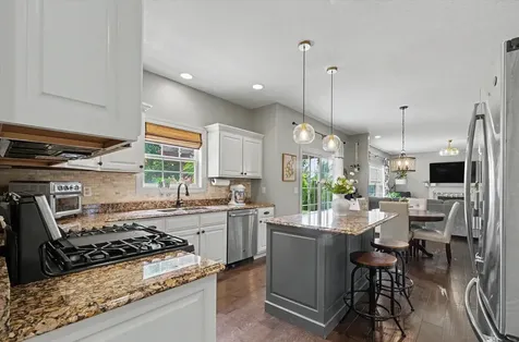 1203 White Oak Road Mahomet IL 61853