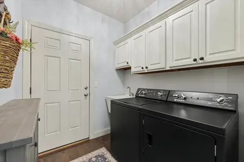 1203 White Oak Road Mahomet IL 61853