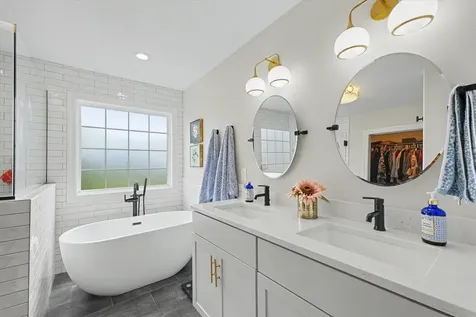 1203 White Oak Road Mahomet IL 61853