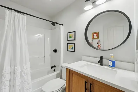 1203 White Oak Road Mahomet IL 61853