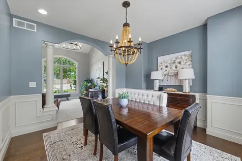 1203 White Oak Road Mahomet IL 61853