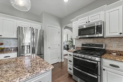 1203 White Oak Road Mahomet IL 61853