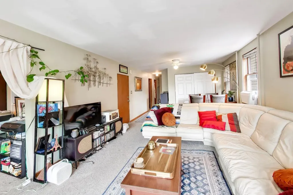 2643 North California Avenue Chicago IL 60647