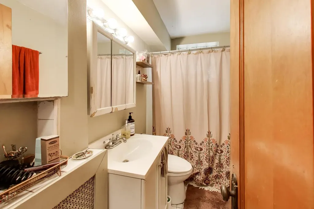 2643 North California Avenue Chicago IL 60647