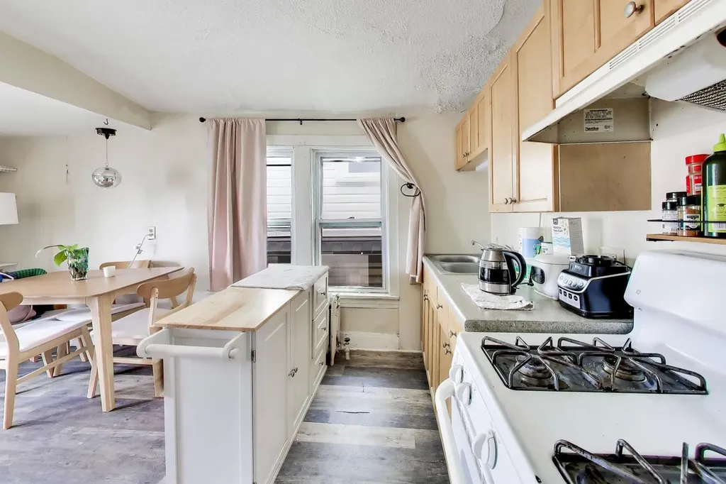 2643 North California Avenue Chicago IL 60647