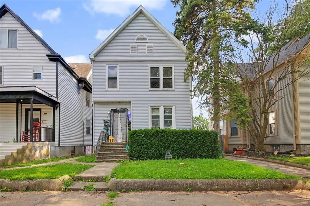 813 East Jefferson Street Bloomington IL 61701